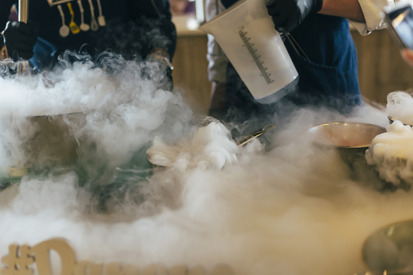 47-1 Liquid-nitrogen-iStock-1087947134.jpg