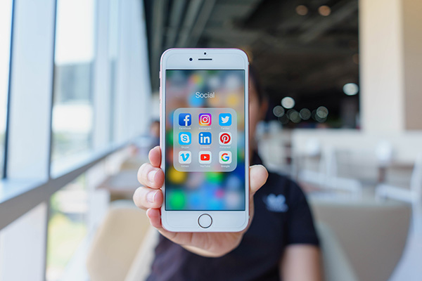 Social-Media-Phone.jpg
